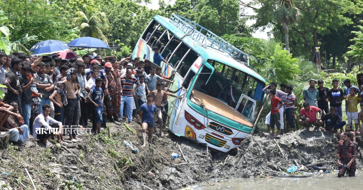 ১২ বছরে ৬৮ হাজার সড়ক দুর্ঘটনা, মৃত্যু এক লাখ