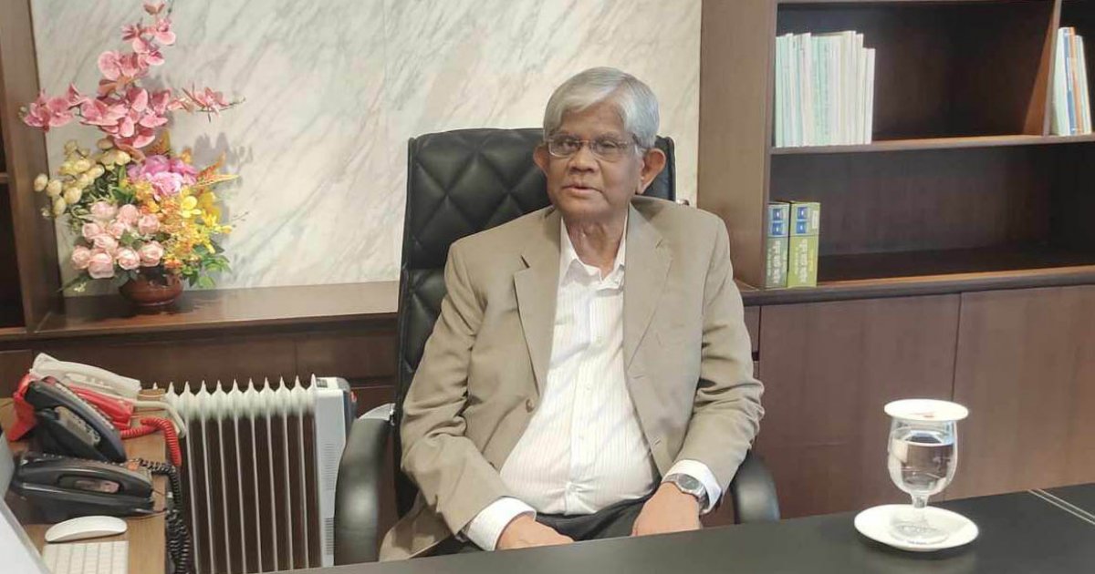 সরকারি কোনও জমি আর প্রতীকী মূল্যে নয়: অর্থ উপদেষ্টা