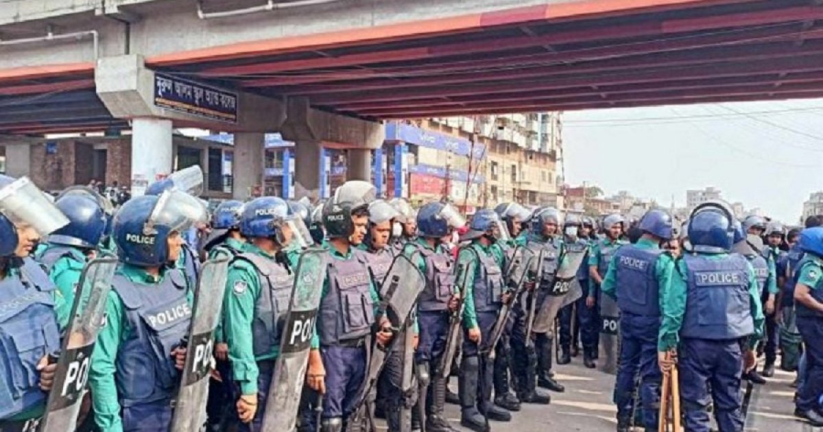 কঠোর অভিযানেও থামছে না বিশৃঙ্খলা ও অপরাধ, নেপথ্যে কারা?