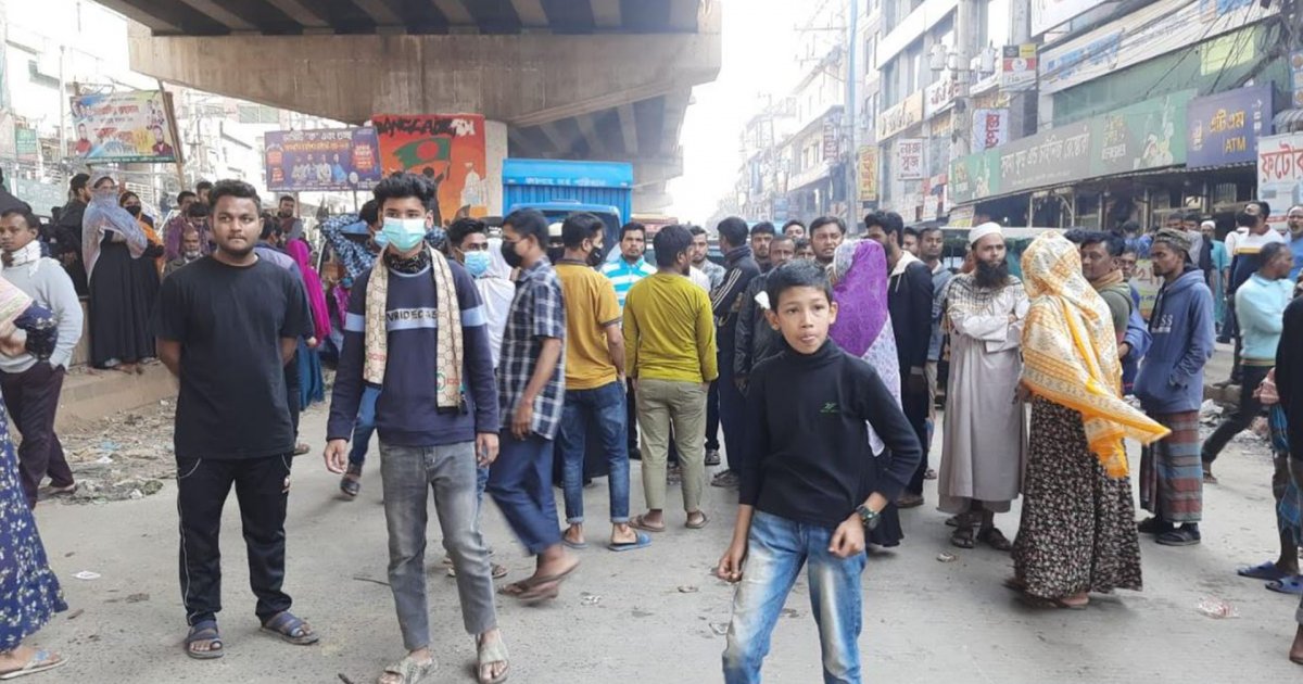 শ্রমিকদের কর্মসূচি প্রত্যাহার, ৪ ঘণ্টা পর ঢাকা-টাঙ্গাইল মহাসড়কে যান চলাচল স্বাভাবিক