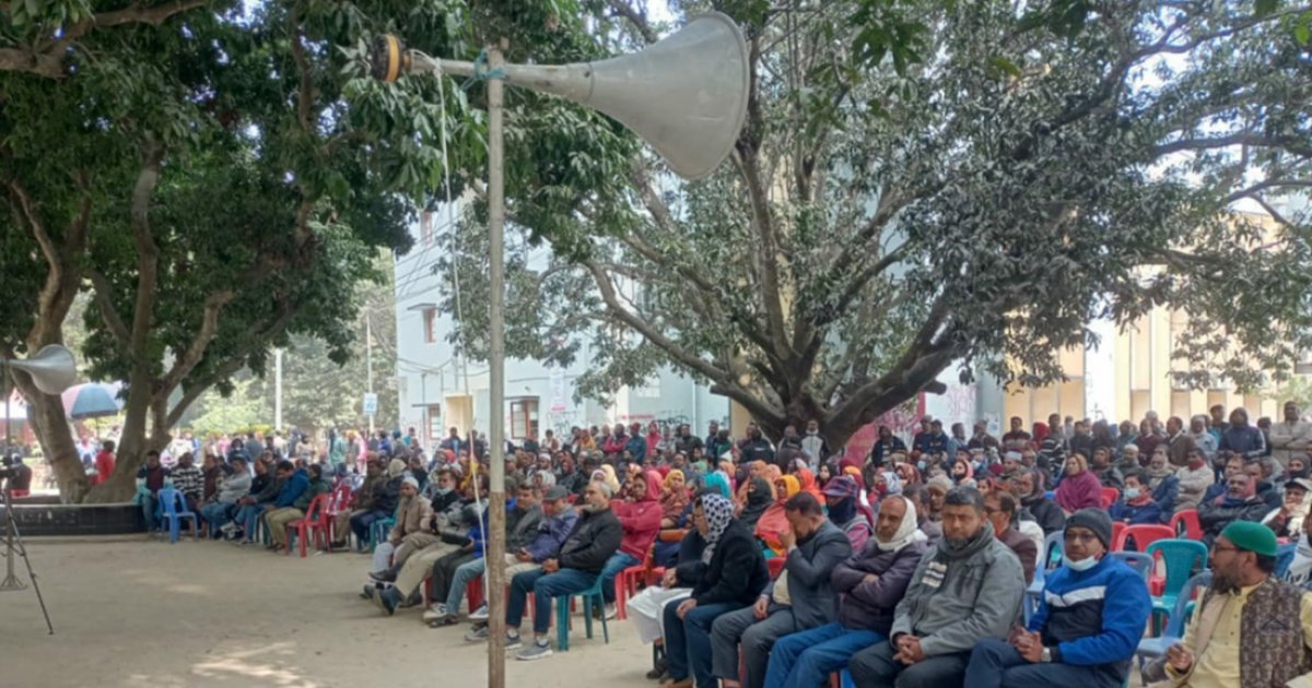 ‘পোষ্য কোটা’ পুনর্বহালের দাবিতে রাবি কর্মকর্তা-কর্মচারী একাংশের কর্মবিরতি