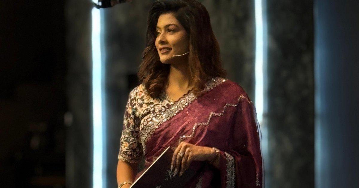 উপস্থাপক হয়ে ফিরলেন টয়া