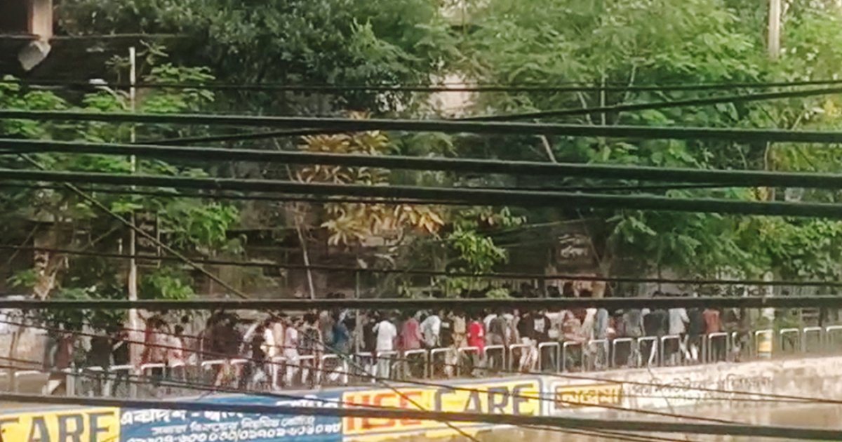 ককটেল বিস্ফোরণ ও অস্ত্র হাতে মিছিল, কুমিল্লা নগরে কিশোর গ্যাং আতঙ্ক