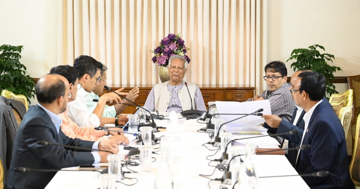 চট্টগ্রাম বন্দরের সক্ষমতা বাড়ানোর উদ্যোগ ত্বরান্বিত করতে প্রধান উপদেষ্টার নির্দেশ