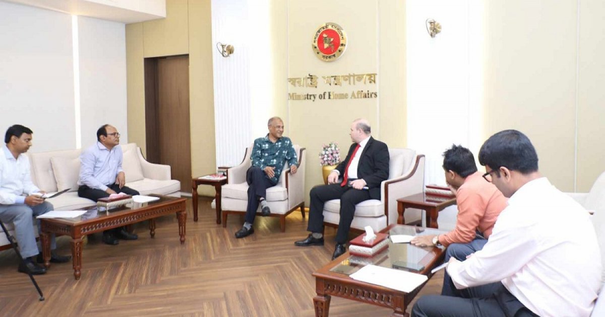 আলজেরিয়ার সঙ্গে দ্রুত পারস্পরিক ভিসা অব্যাহতি চুক্তি হবে: স্বরাষ্ট্র উপদেষ্টা