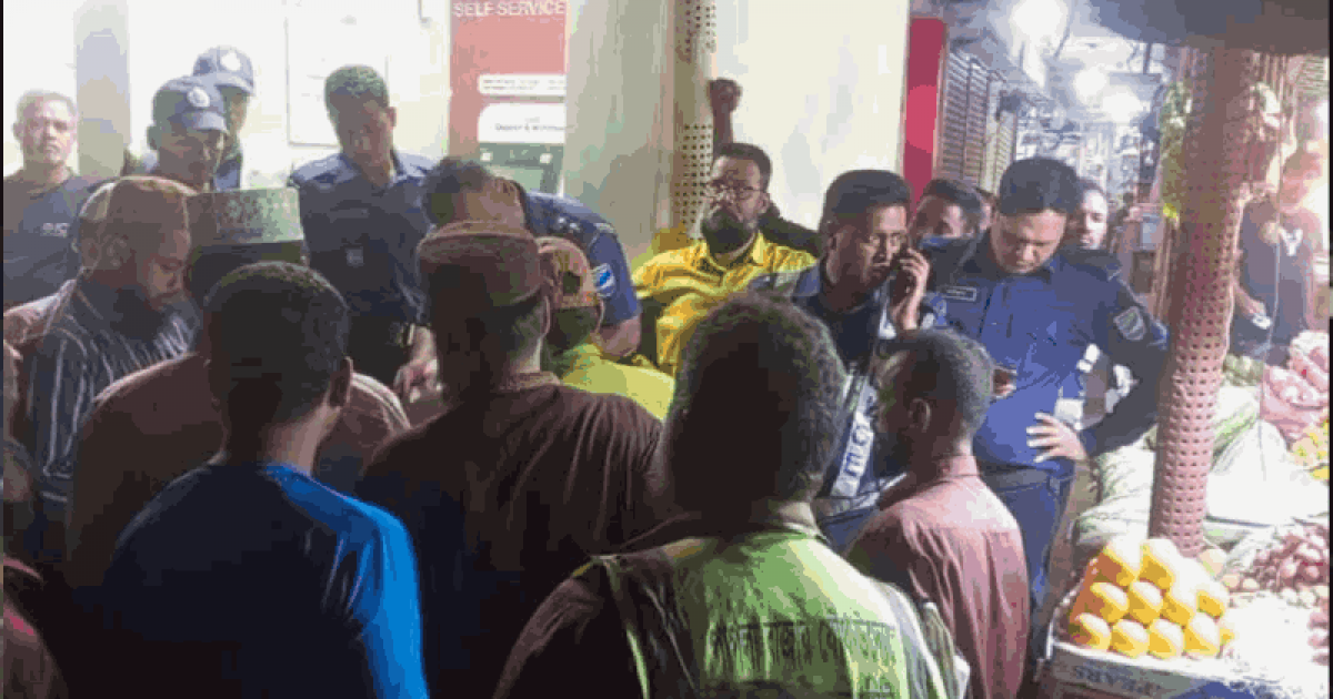নারায়ণগঞ্জে ব্যবসায়ীর বুকে-পেটে প্রকাশ্যে গুলি