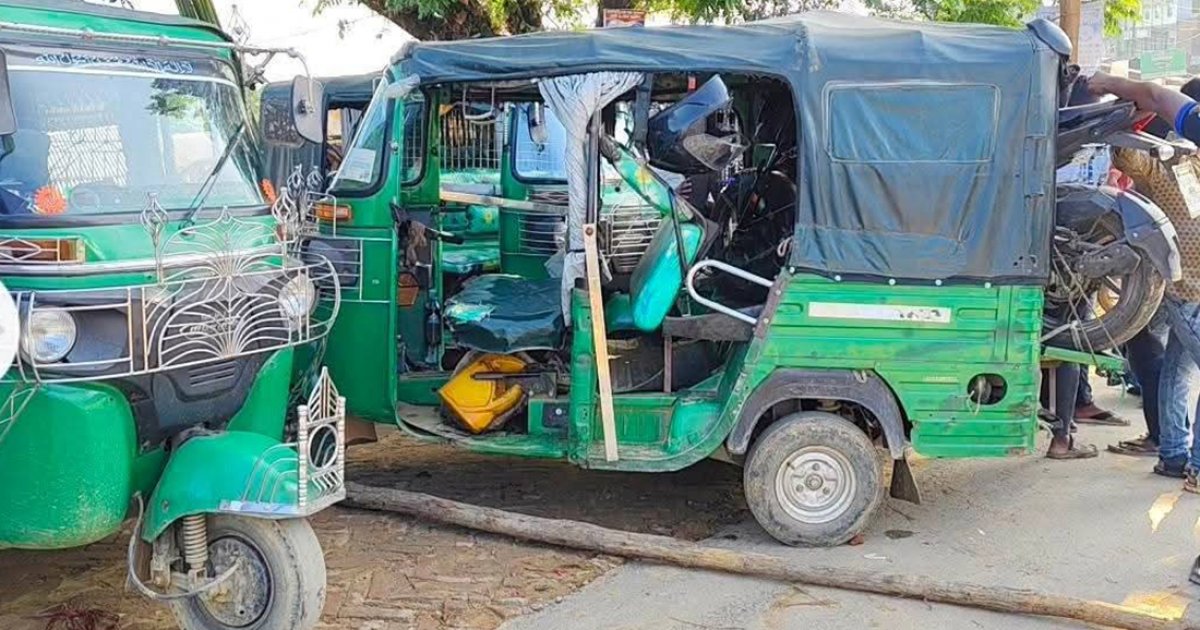 চালককে মারধরের প্রতিবাদে দীঘিনালা-মারিশ্যা যান চলাচল বন্ধ, যাত্রীদের দুর্ভোগ