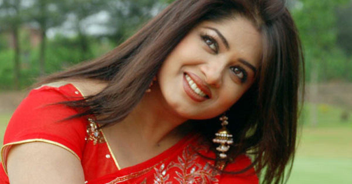 মৌসুমী ভুলে যেতে চান, তিনি ‘মৌসুমী’ ছিলেন!