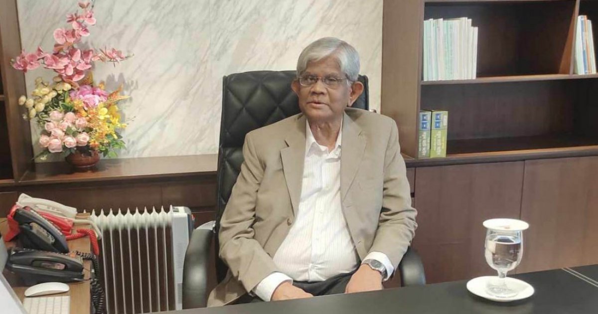 অর্থ উপদেষ্টা ইতালি গেছেন