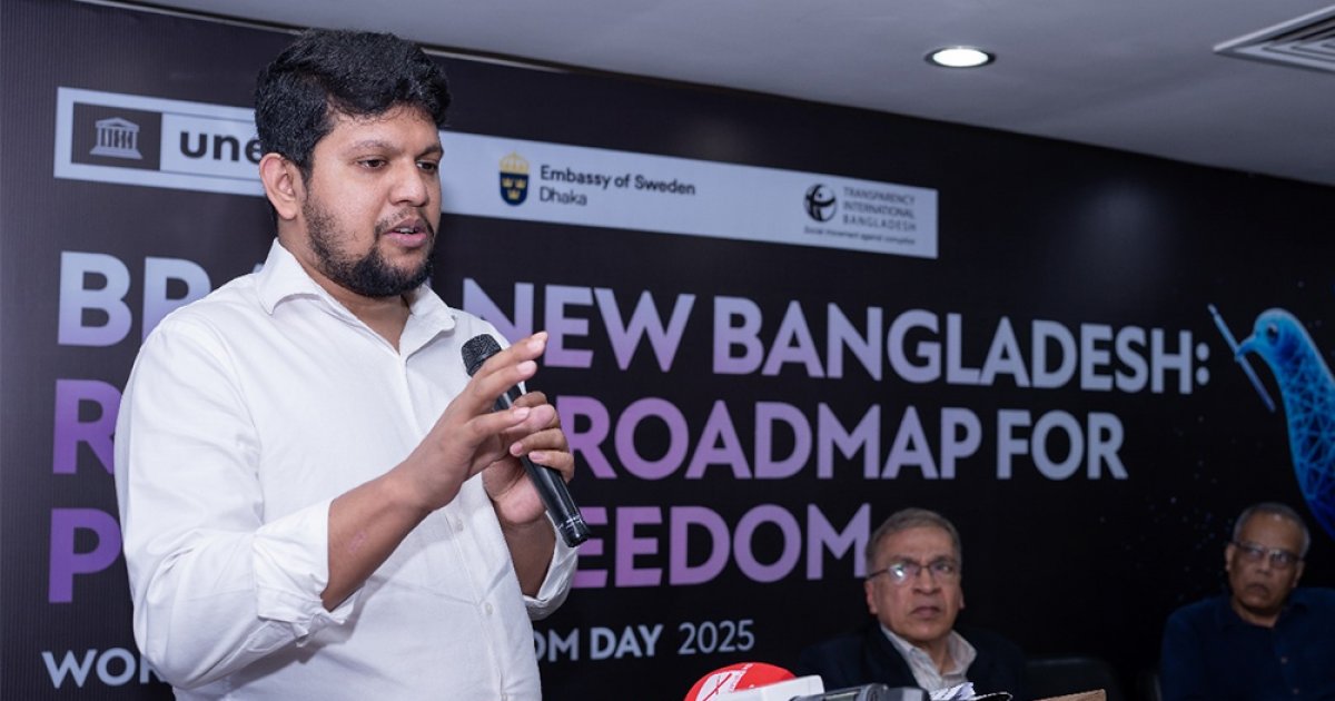 সাংবাদিকদের প্রশ্ন তুলতেই হবে: মাহফুজ আলম