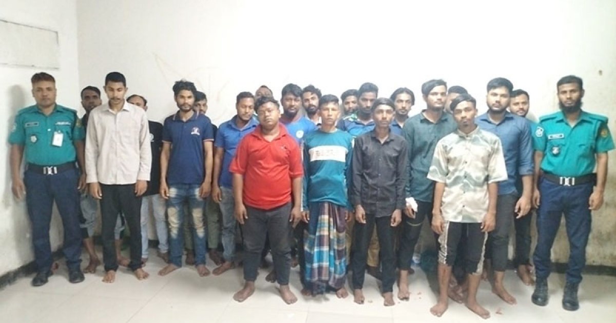 মোহাম্মদপুরে পুলিশের বিশেষ অভিযানে গ্রেফতার ২০