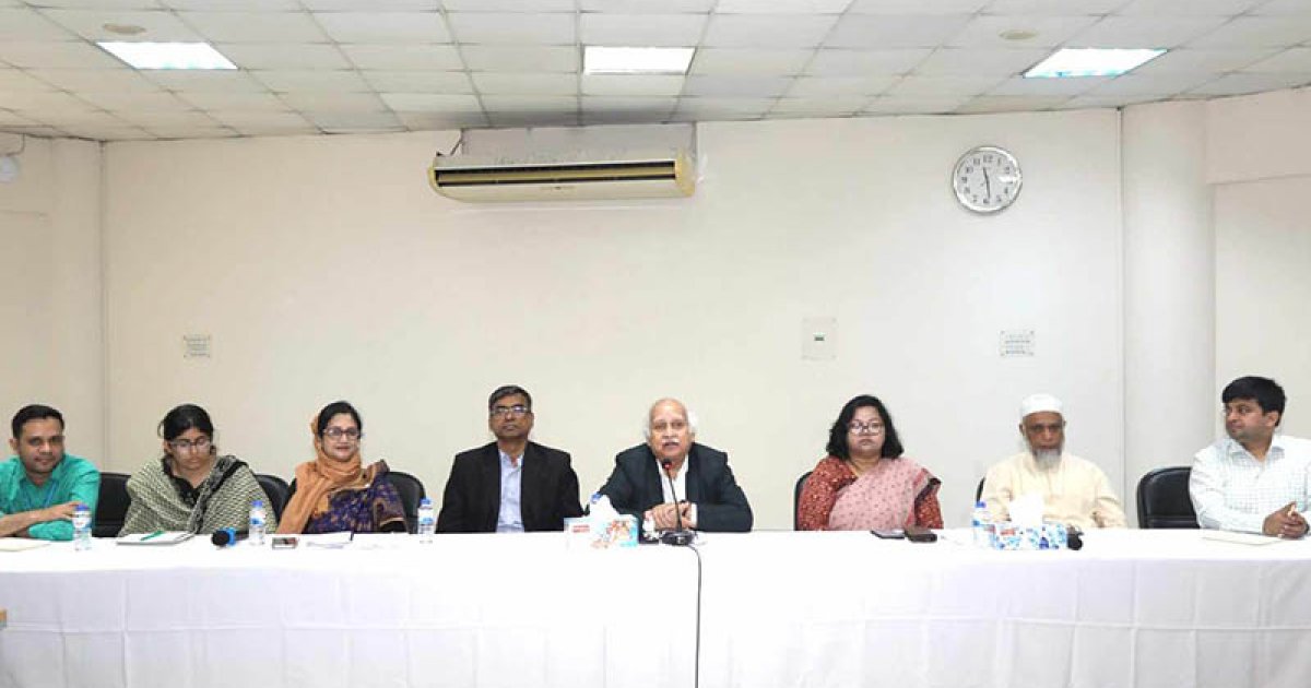 বিশ্ববিদ্যালয়ের ওপর খবরদারি না করার আহ্বান ইউজিসির