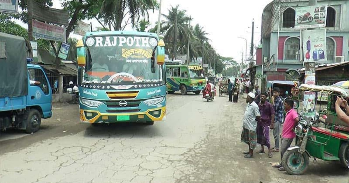 তিন দিন পর ভোলার সব রুটে বাস চলাচল শুরু