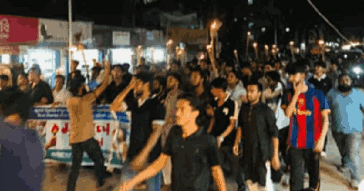 হত্যা মামলায় কারাগারে এনসিপি নেতা, প্রতিবাদে সড়ক অবরোধ করে বিক্ষোভ