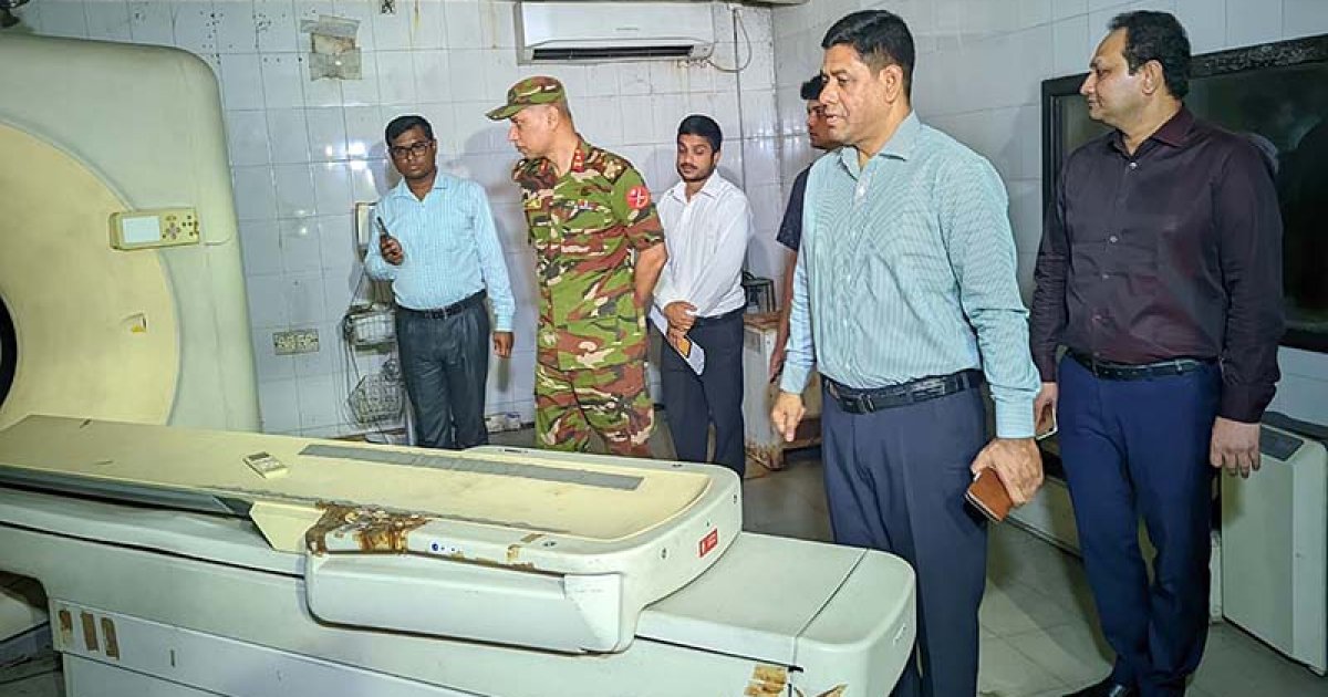 হাসপাতালে এসে যুগ্ম সচিব দেখলেন সব লিফট নষ্ট, অকেজো রোগ পরীক্ষার মেশিন