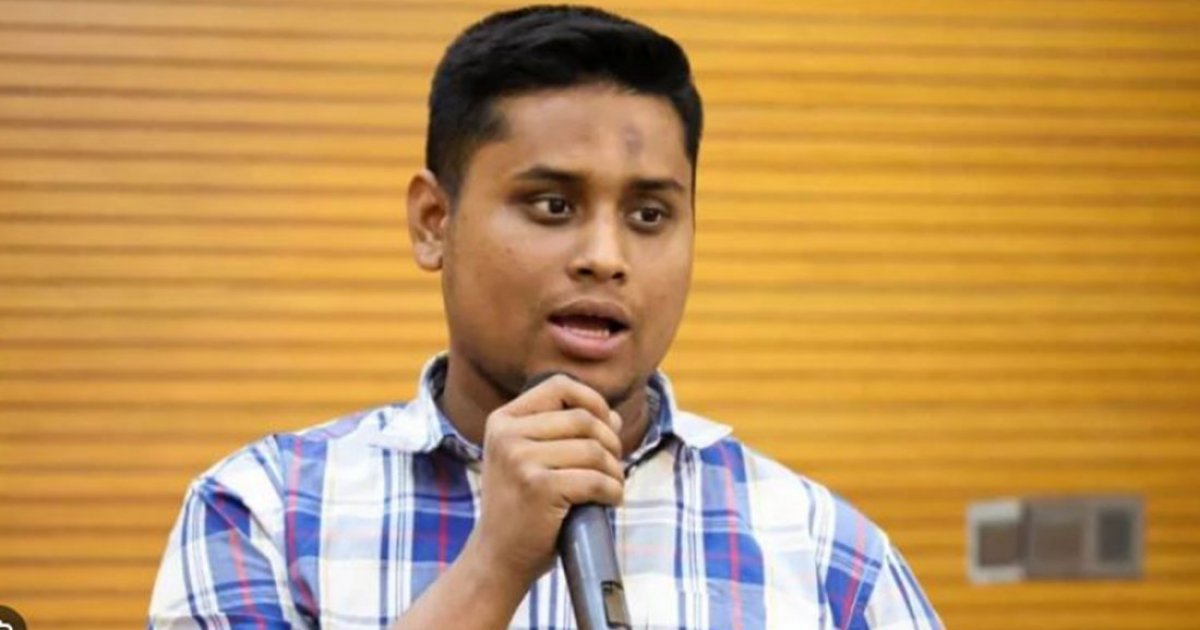 প্রধান উপদেষ্টার বাসভবনের সামনে অবস্থানের ঘোষণা হাসনাতের