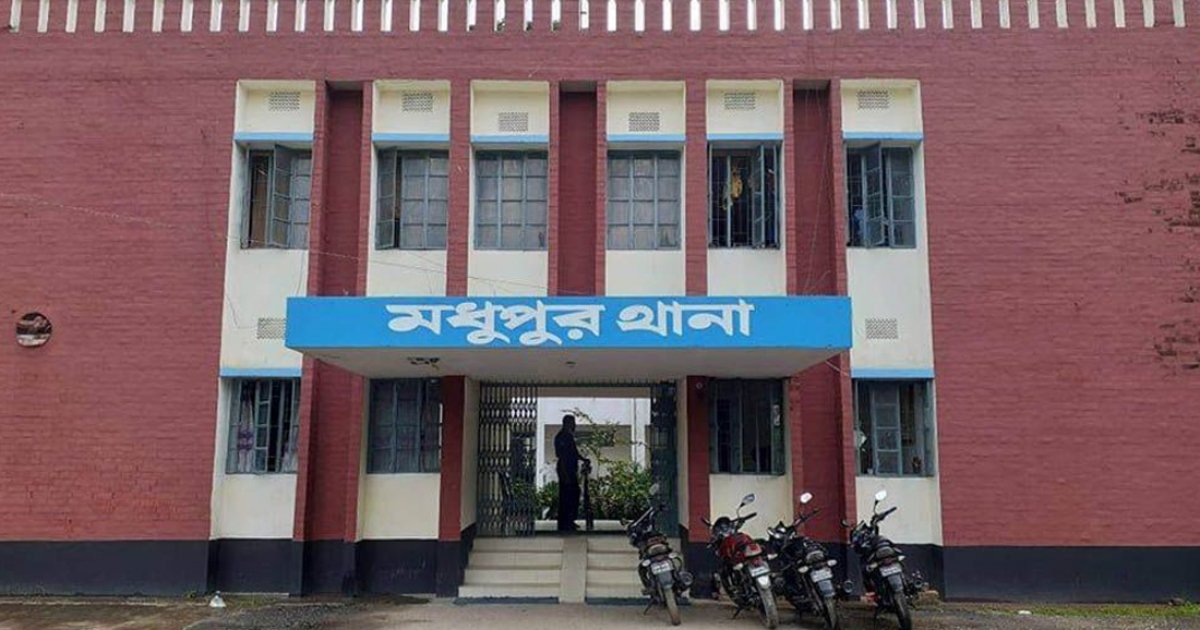 জঙ্গল থেকে কাঠমিস্ত্রির ঝুলন্ত মরদেহ উদ্ধার