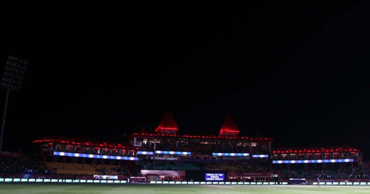 ধর্মশালায় ফ্লাডলাইট বন্ধ, নিরাপত্তা শঙ্কায় বাতিল পাঞ্জাব-দিল্লির ম্যাচ