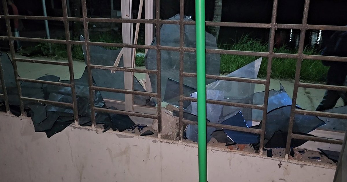 কাগজপত্রবিহীন মোটরসাইকেল ছাড়াতে এসে থানায় হামলা, আটক ৪