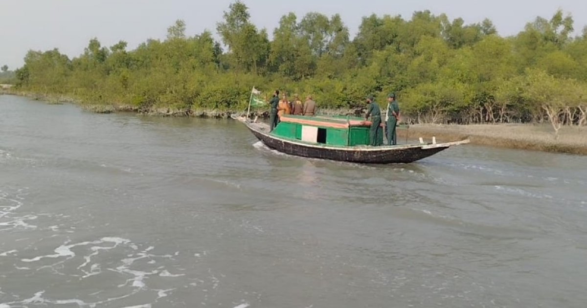 সুন্দরবন দিয়ে ৬২ ভারতীয় নাগরিককে বাংলাদেশে ঢুকিয়ে দিয়েছে বিএসএফ