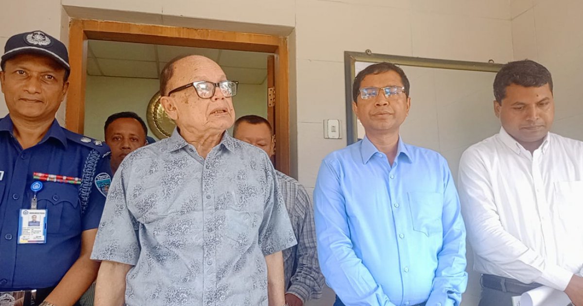 দেশ এখন খাদ্যে স্বয়ংসম্পূর্ণ, যথেষ্ট মজুত রয়েছে: খাদ্য উপদেষ্টা