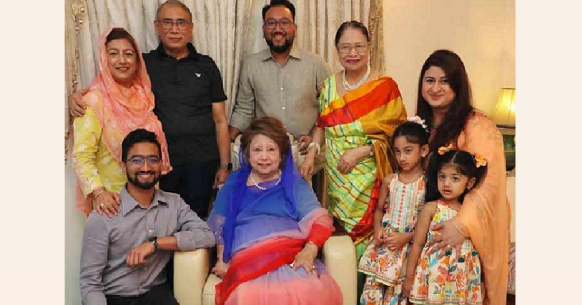 পরিবারের সদস্যদের সঙ্গে খালেদা জিয়ার একান্ত সময়