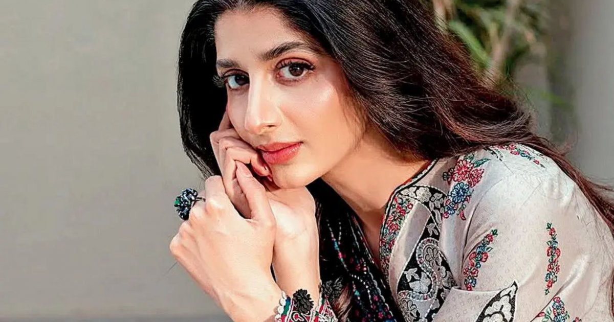 বলিউড সিনেমা থেকে বাদ পড়লেন পাকিস্তানি অভিনেত্রী
