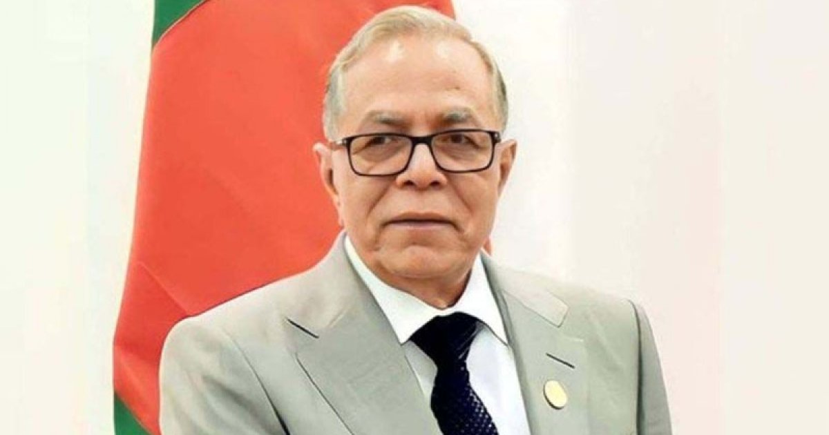 বিমানবন্দরে তিন উপদেষ্টা, জেরার মুখে দায়িত্বরতরা