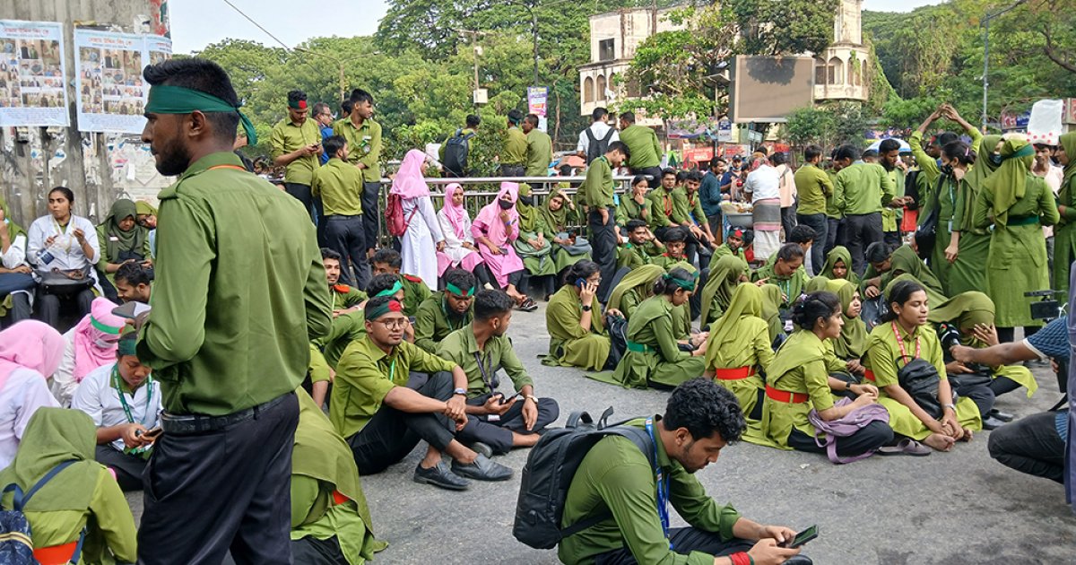 দাবি আদায় না হলে শাহবাগ ছাড়বেন না নার্সিং শিক্ষার্থীরা