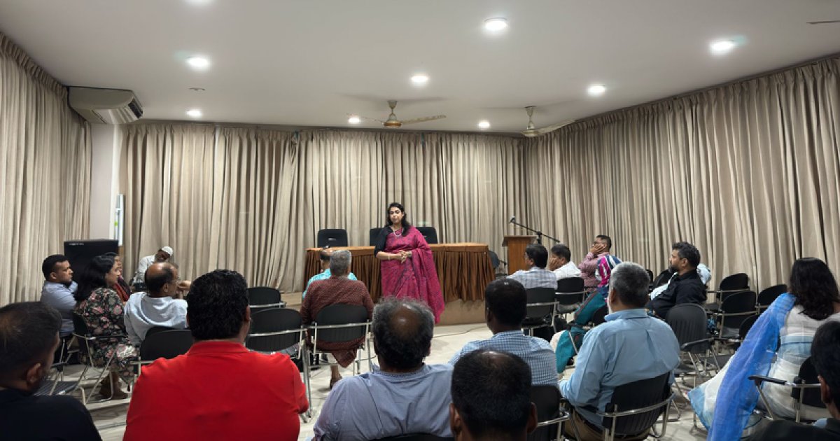 ইউএসএআইডি’র তহবিল কমায় হাজারো পেশাজীবী বেকার, সরকারের হস্তক্ষেপ চায় ভুক্তভোগীরা