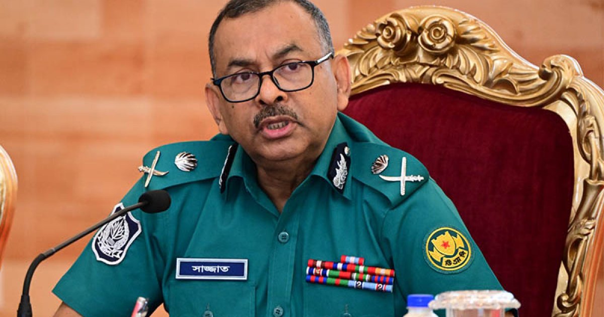 নিষিদ্ধ রাজনৈতিক দলের নাশকতার বিষয়ে সর্বোচ্চ সতর্ক পুলিশ: ডিএমপি কমিশনার