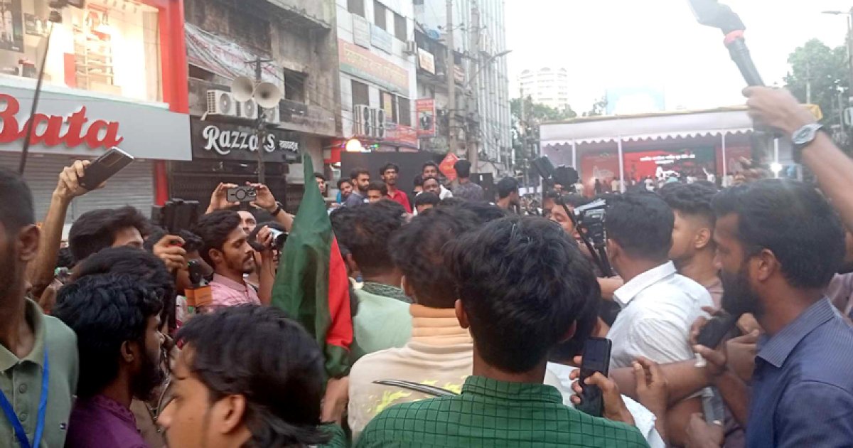 গুলিস্তানে জুলাই যোদ্ধাদের সঙ্গে এনসিপি’র যুবশক্তির নেতাদের হট্টগোল