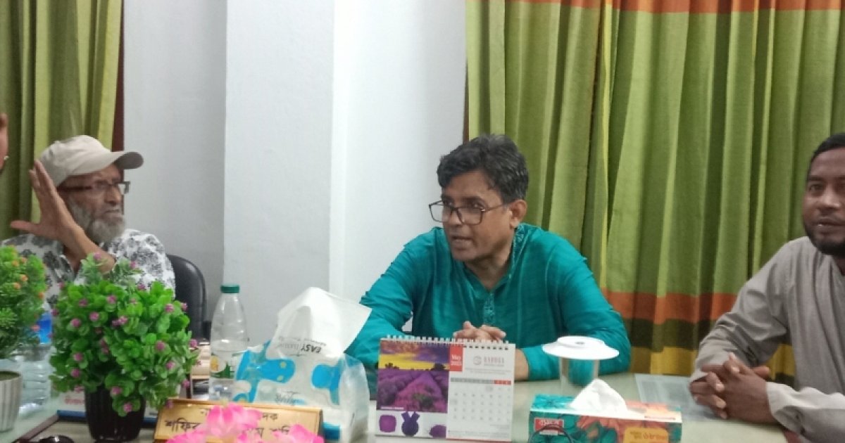আ.লীগ নিষিদ্ধ হওয়ায় দেশবাসী প্রতিক্রিয়া দেখায়নি বরং স্বস্তিতে আছে: প্রেস সচিব