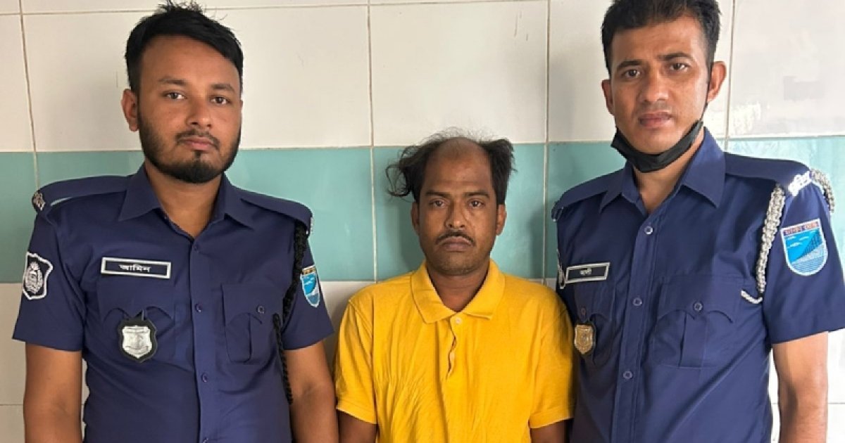 বিষ খেয়ে স্ত্রীকে কুপিয়ে হত্যা