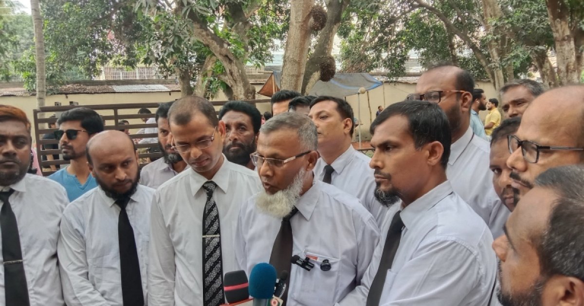 তিন আসামিকে খালাস, রায় ‘মেনে নিতে পারছেন না’ শিশুটির মা