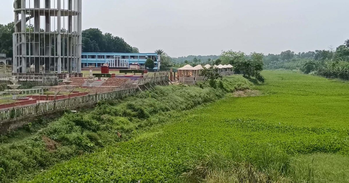 দখলদার চক্রের কবলে ভৈরব নদী, দেয়াল তুলে কৃষকদের পানি নিতে বাধা