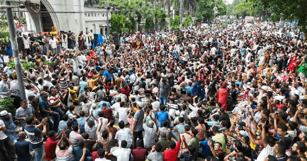 মঙ্গলবারও নগরভবনের সামনে অবস্থান করবেন ইশরাক সমর্থকরা