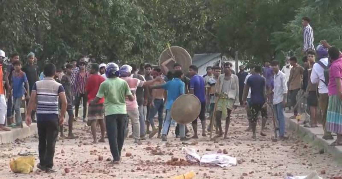 ২ দল গ্রামবাসীর সংঘর্ষে আহত শতাধিক