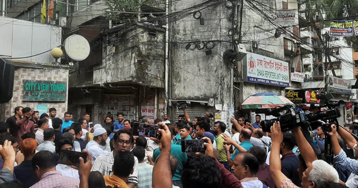 ডিআরইউতে জনশক্তি রফতানিকারকদের দুই গ্রুপের ধাওয়া-পাল্টা ধাওয়া