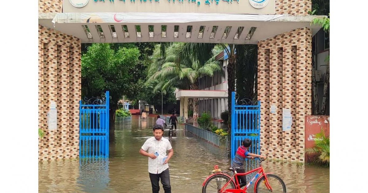 ধরলা অববাহিকায় ভারী বৃষ্টি, বিস্তৃত জলজটে জনভোগান্তি