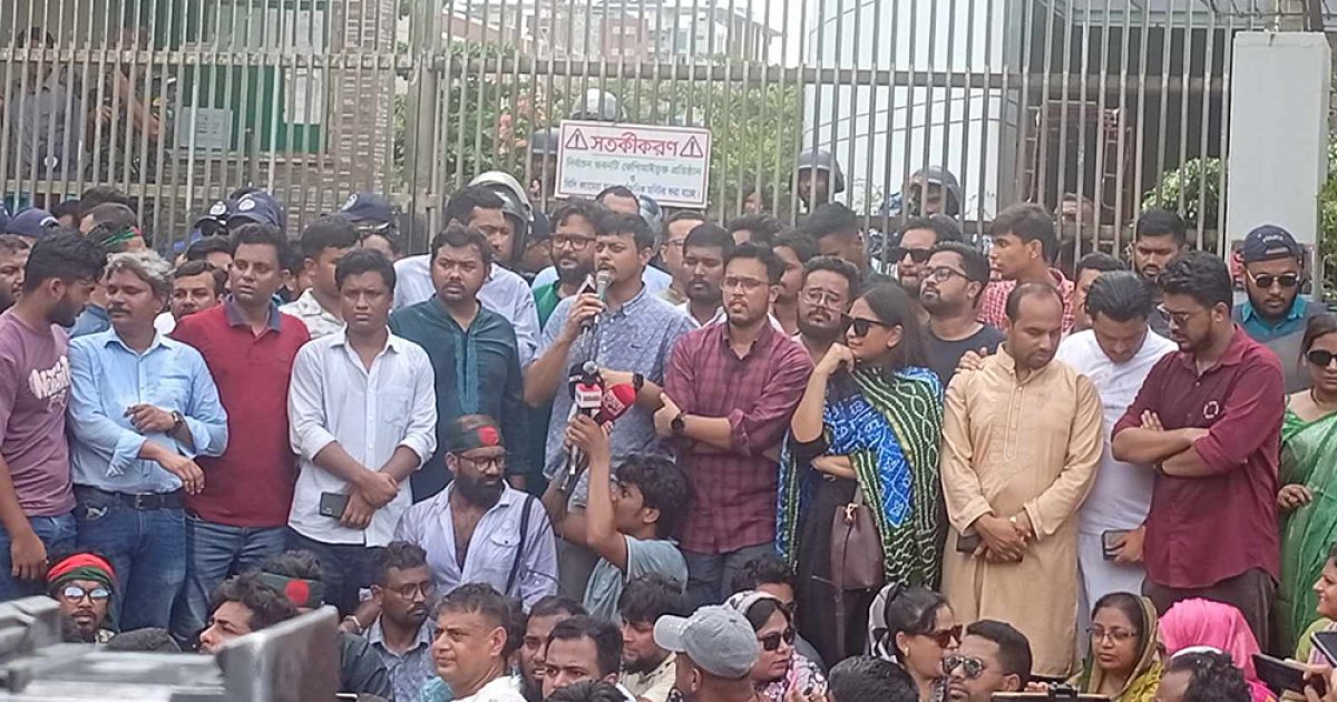 বিএনপিপন্থি উপদেষ্টাদের বের করে দেওয়ার দাবি নাসীরুদ্দীন পাটওয়ারীর