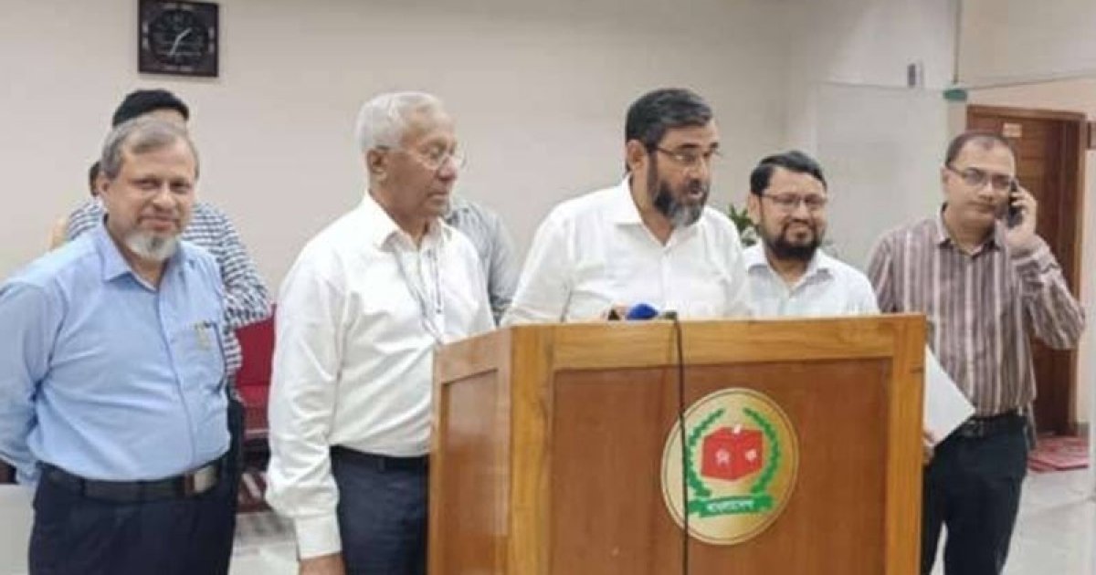 নিরপেক্ষতা নিয়ে এনসিপির উদ্বেগ: মন্তব্য করতে নারাজ ইসি