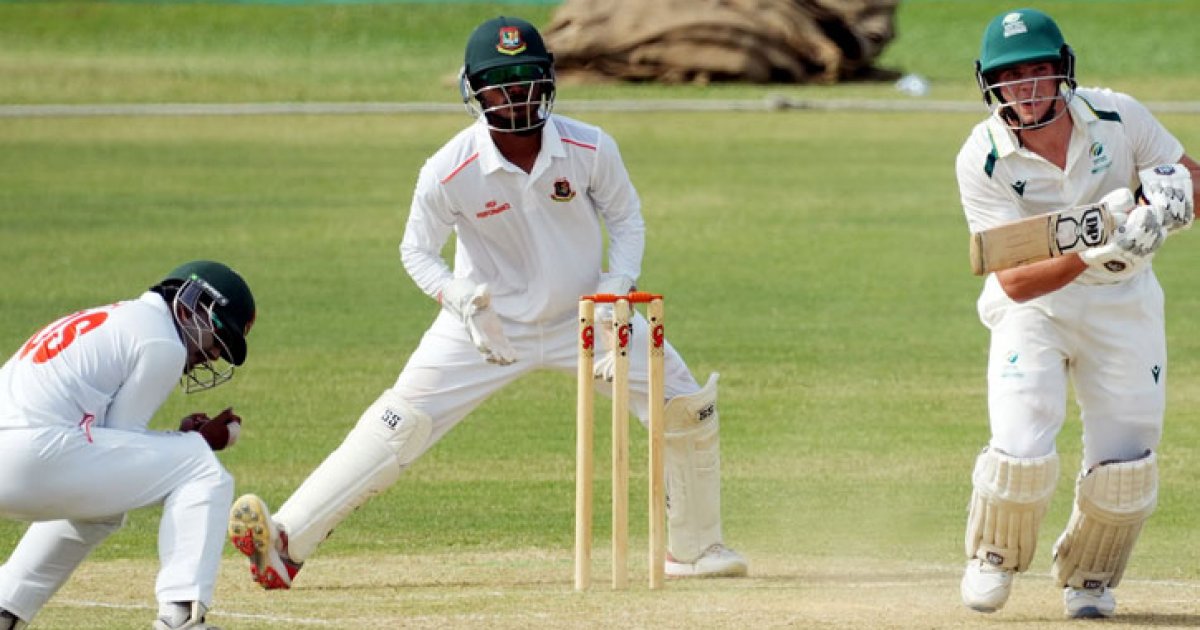 দ্বিতীয় দিনে চালকের আসনে দক্ষিণ আফ্রিকা