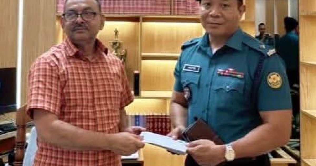 মব সামলিয়ে পুরস্কৃত ধানমন্ডি থানার ওসি