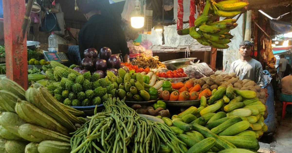 সবজিতে স্বস্তি, মাছ-মাংসের দাম চড়া
