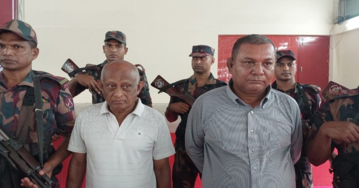 সীমান্তে গরু চোরাচালানে সেনাবাহিনী ও বিজিবি পরিচয়দানকারী ২ প্রতারক গ্রেফতার