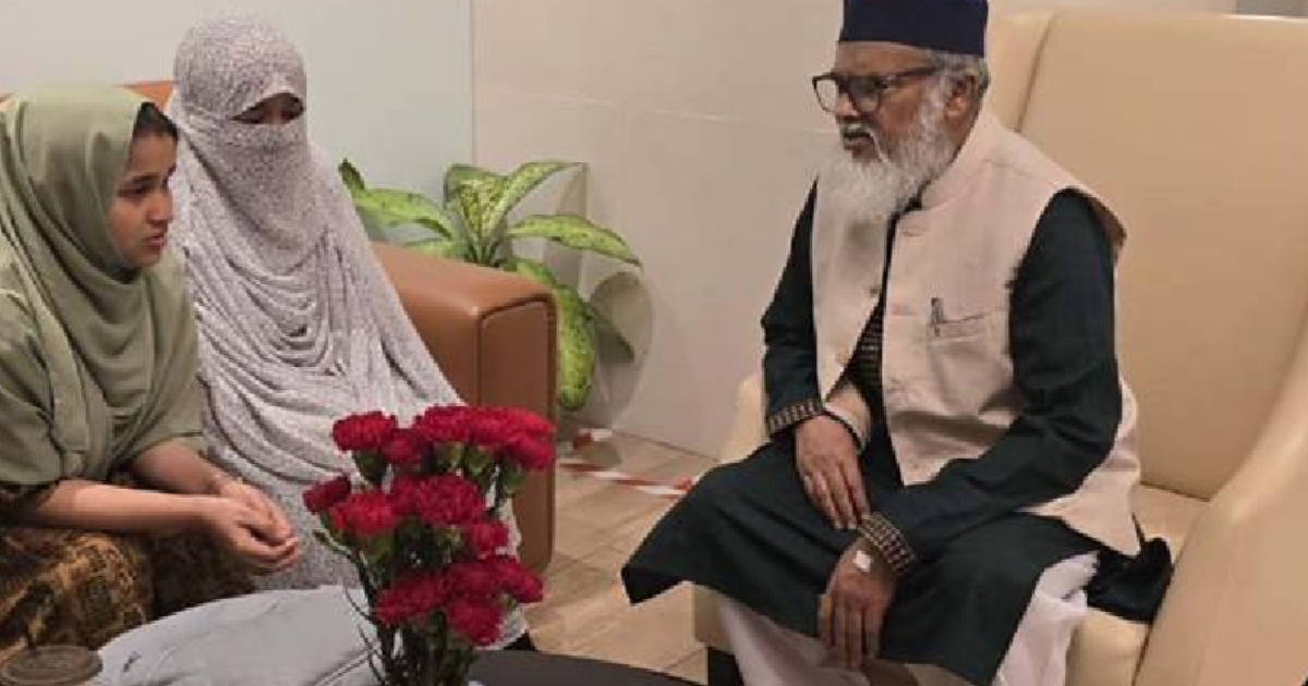 জুলাইয়ের বিপ্লবী শহীদ হাসানকে দেখতে হাসপাতালে ধর্ম উপদেষ্টা
