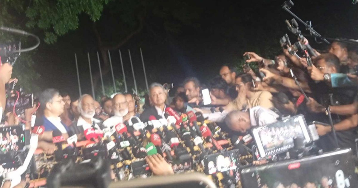 ‘বিতর্কিত’ তিন উপদেষ্টার অপসারণ দাবি বিএনপির