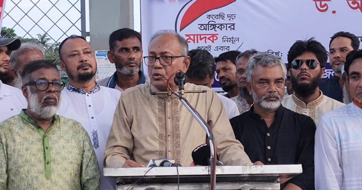 কখন কী হয় এ নিয়ে মানুষ আতঙ্কের মধ্যে আছে: আসাদুজ্জামান রিপন
