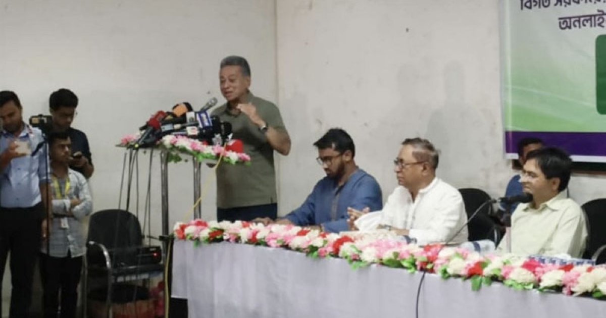 গণতন্ত্র পুনঃপ্রতিষ্ঠা না হলে মিডিয়া স্বাধীন হবে না: আমির খসরু